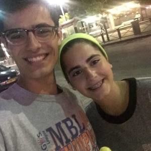 Meet your Posher, Ari